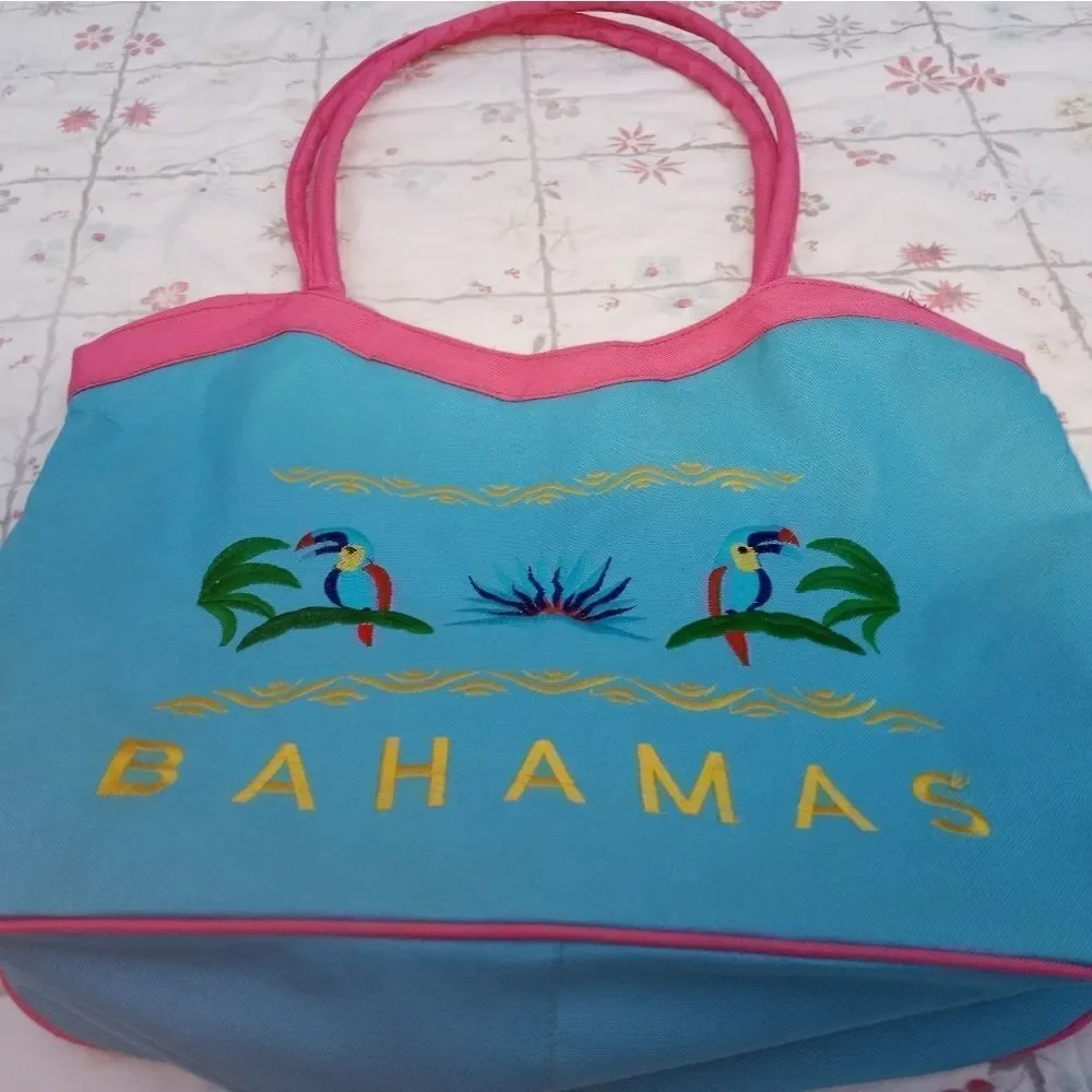 Bahamas Blue Sealife Birds Women's Multicolored Sh